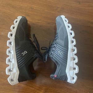 black oncloud cloudswift